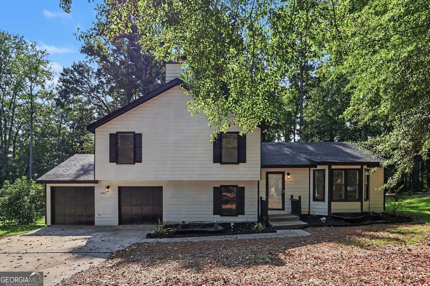 5880 Bluebonnet Circle Property Photo 1