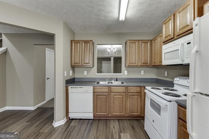 2883 Creek Bottom Court Property Photo 7
