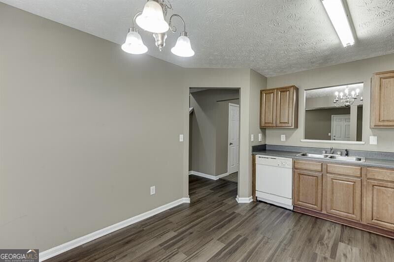2883 Creek Bottom Court Property Photo 8