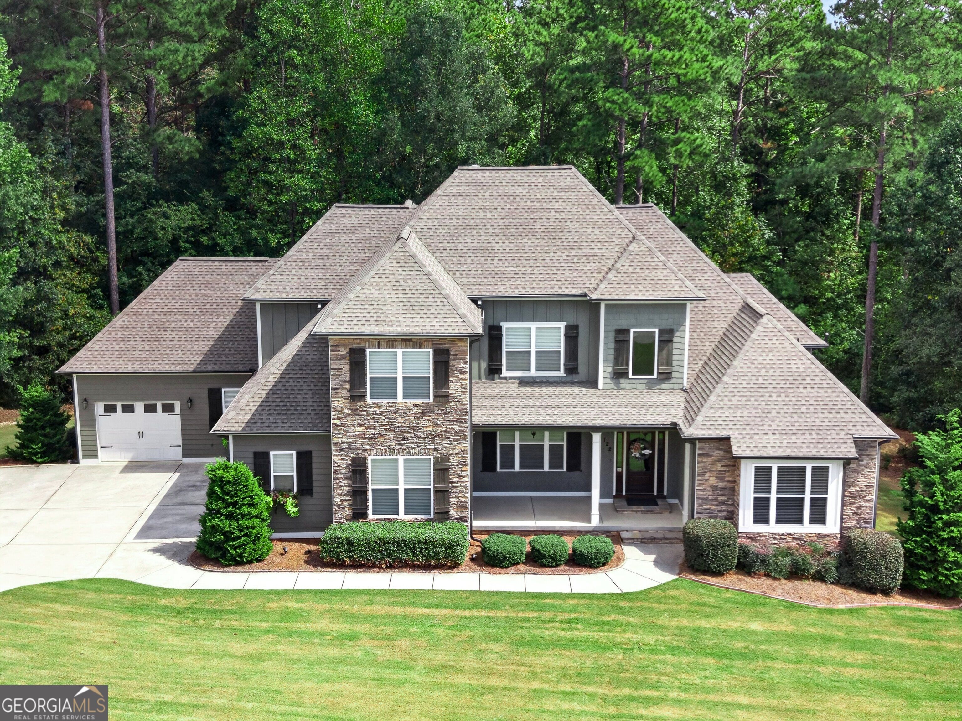 122 Brook Trail Property Photo 4