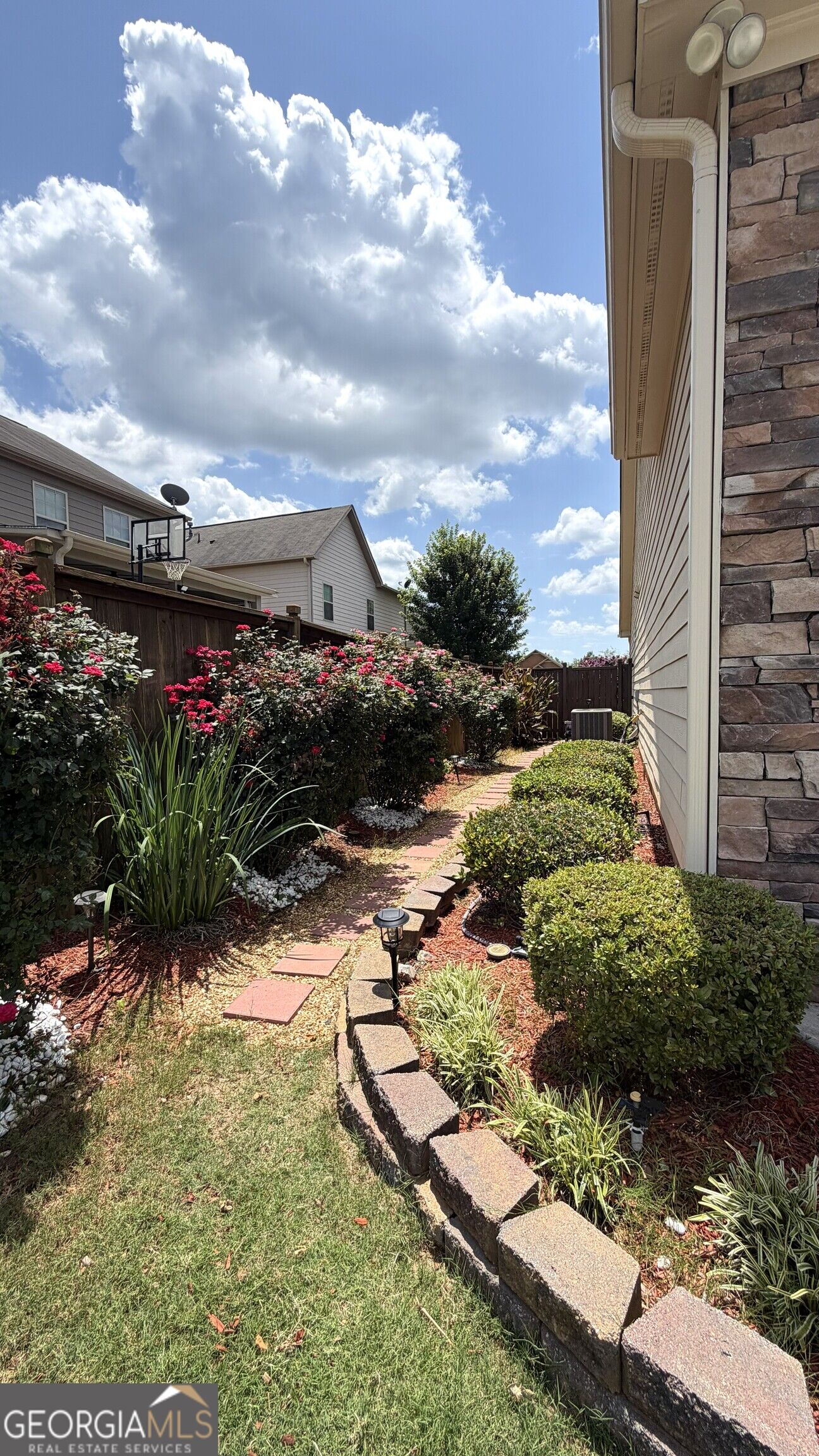 1229 Sonoma Lane Property Photo 4