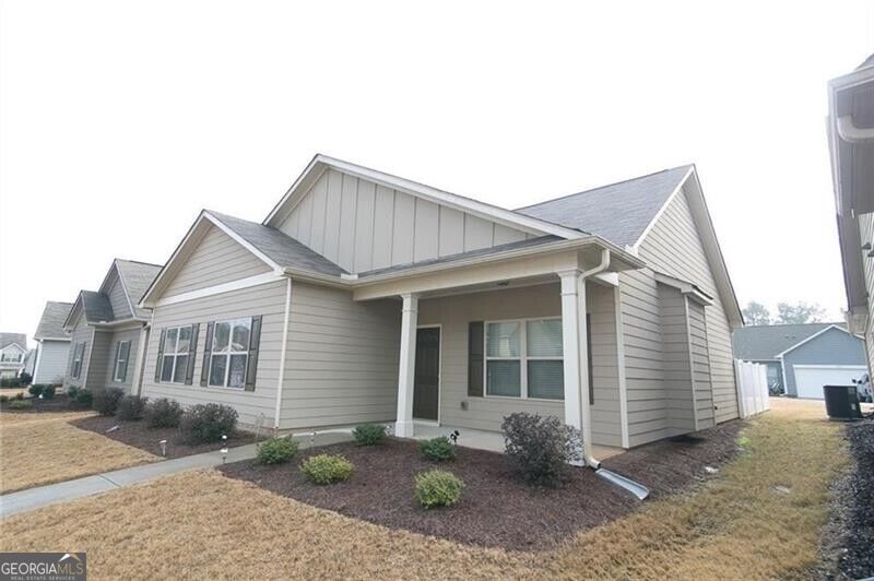 730 Walnut Woods Drive Property Photo 2