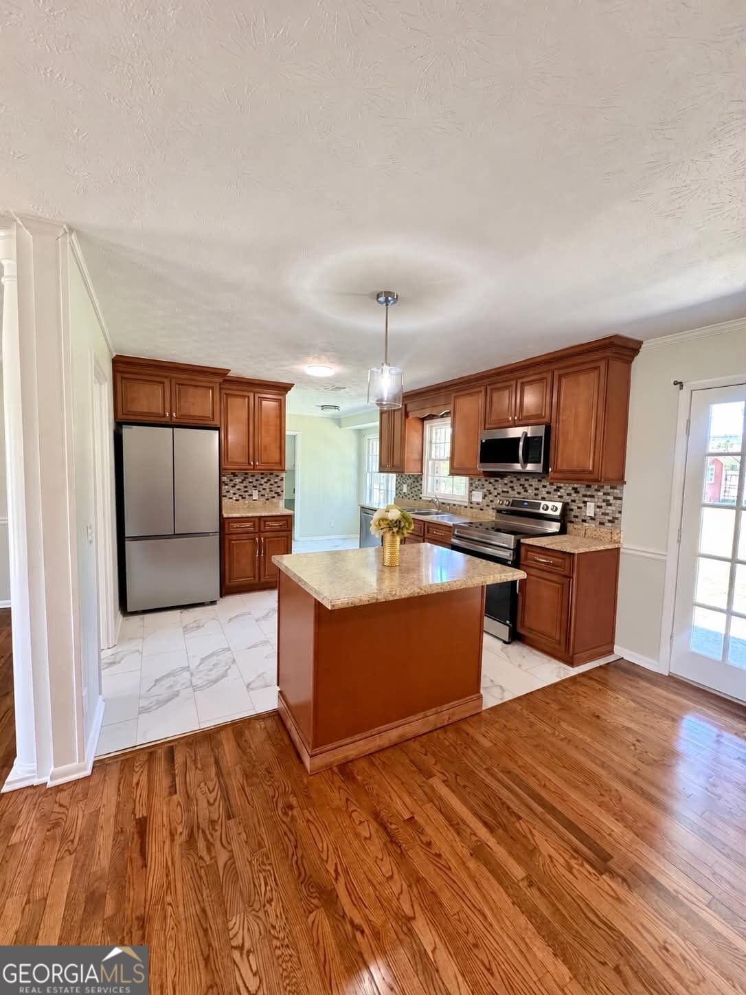 306 Brookwood Drive Property Photo 5