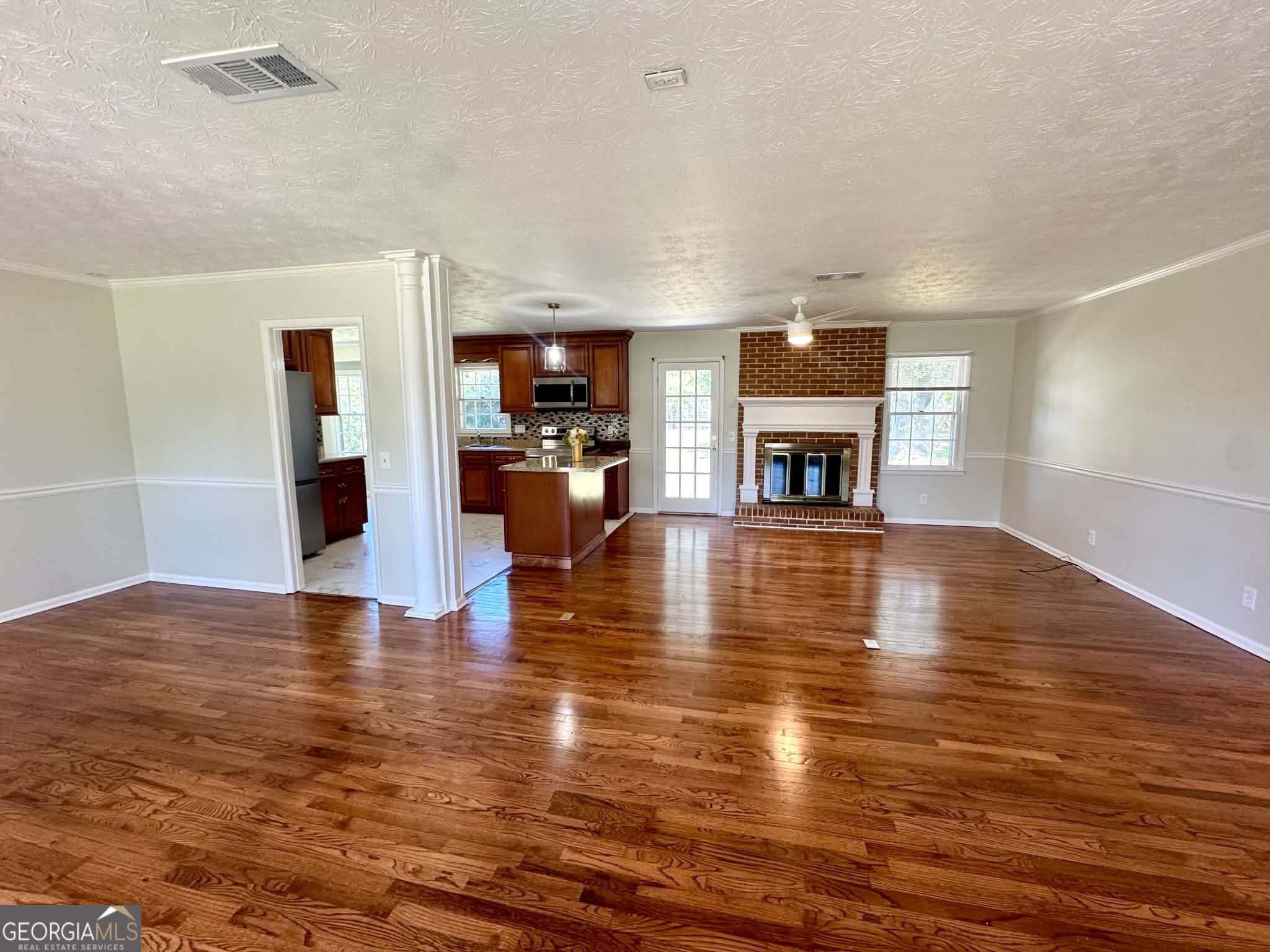 306 Brookwood Drive Property Photo 7