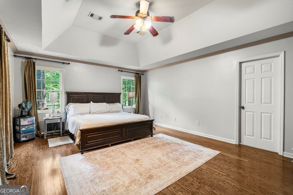 877 Mckee Road Property Photo 17