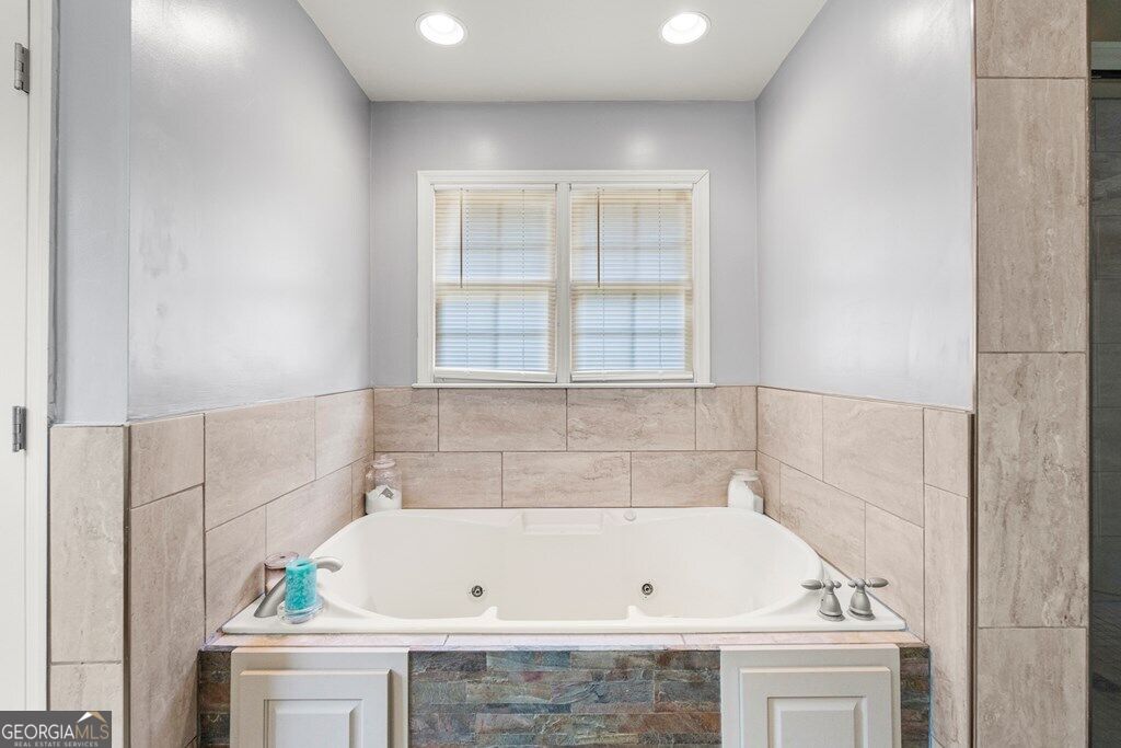877 Mckee Road Property Photo 21