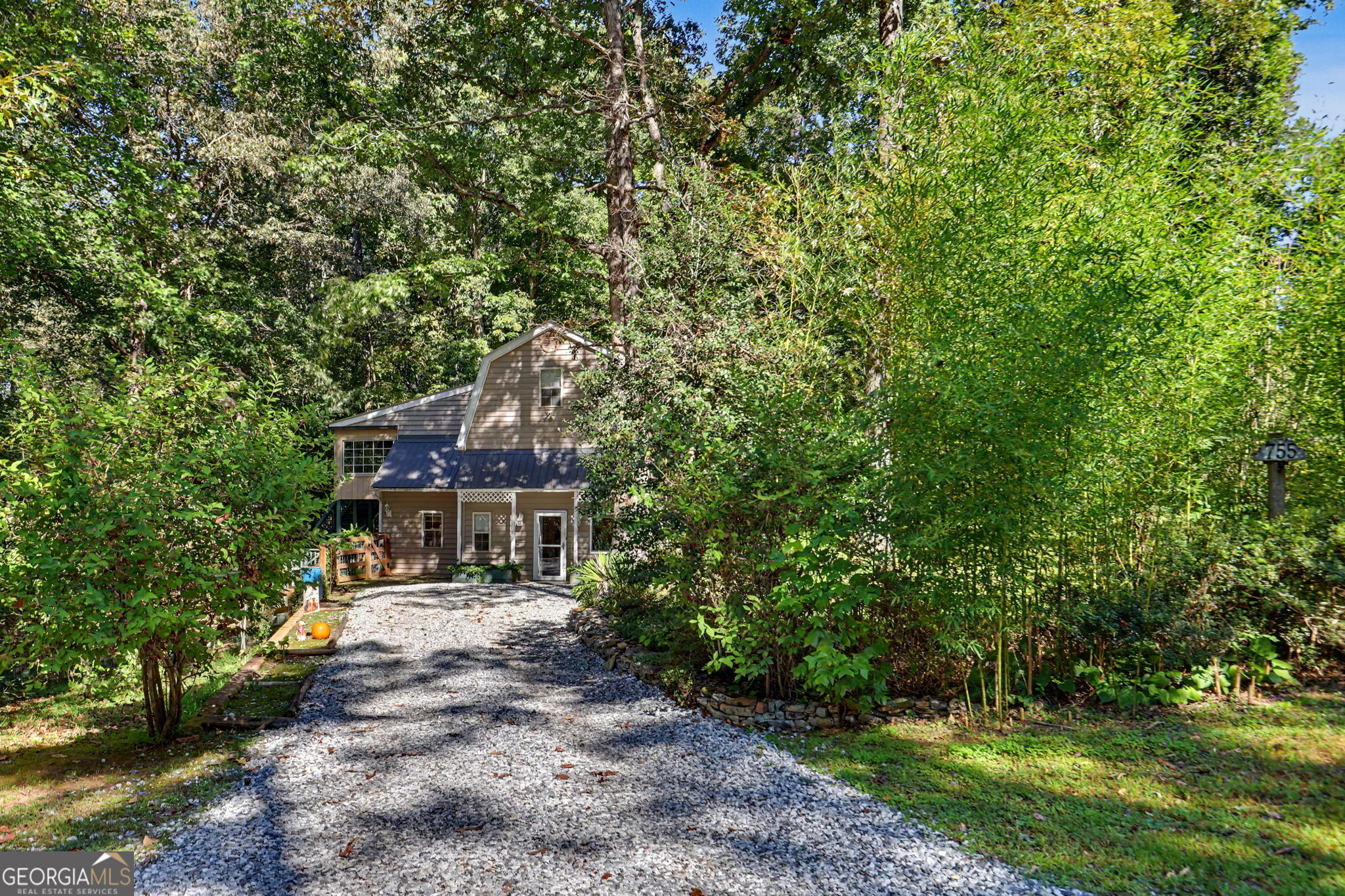 755 Beaver Lake Drive Property Photo 3