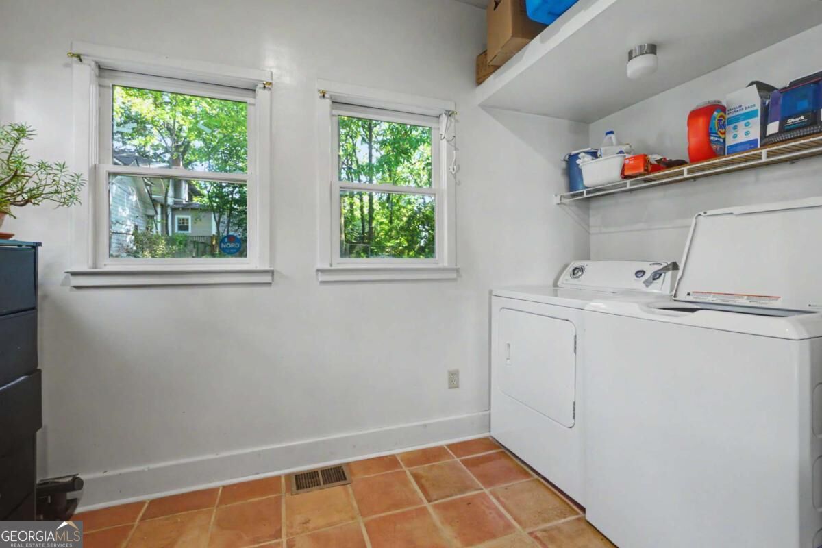 957 Saint Charles Avenue Ne Property Photo 28