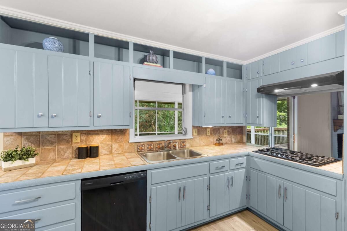 2433 Kingscliff Drive Ne Property Photo 11