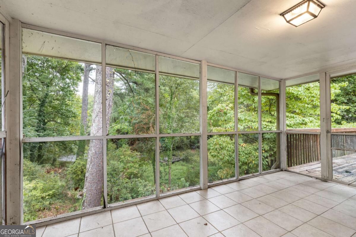 2433 Kingscliff Drive Ne Property Photo 17