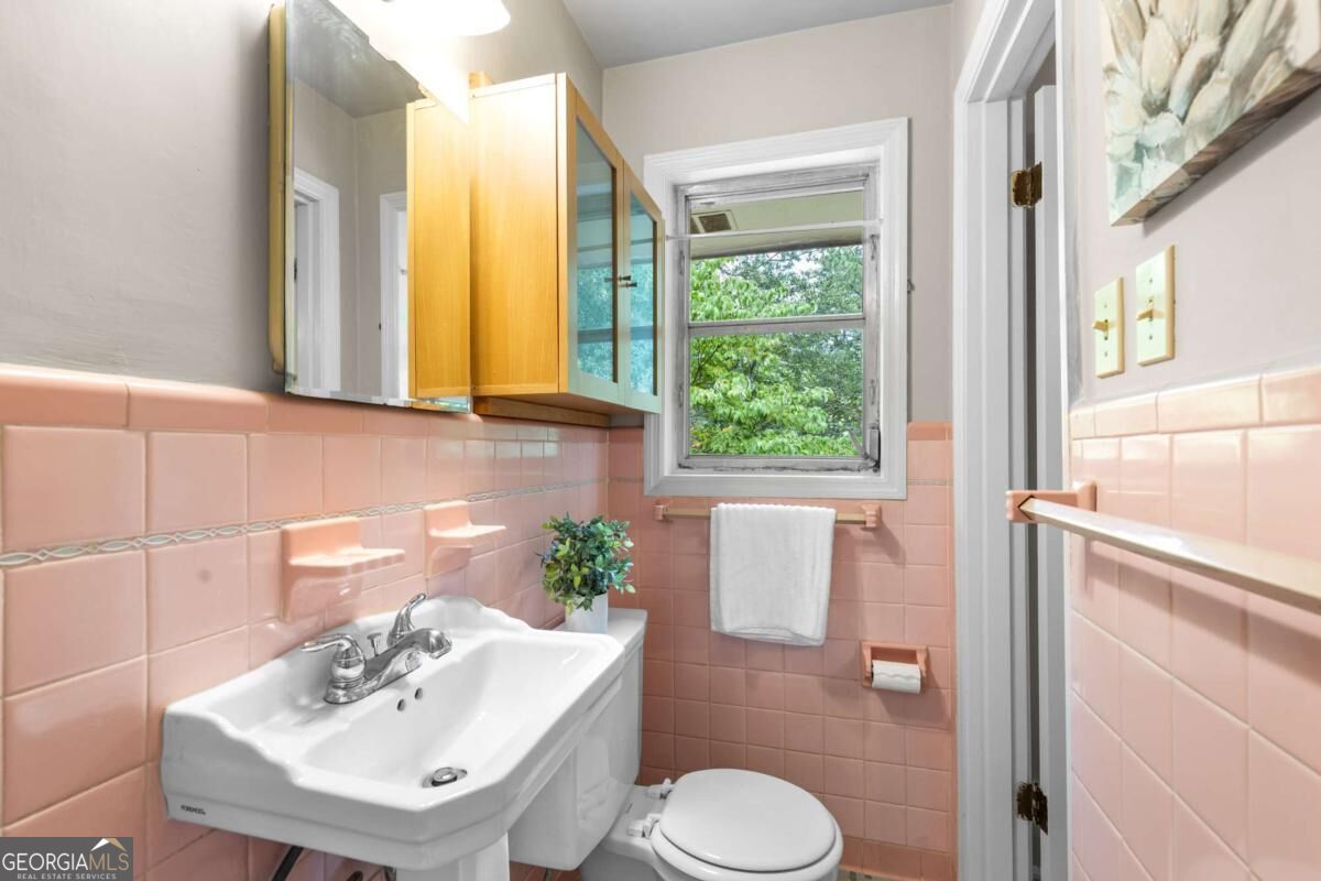 2433 Kingscliff Drive Ne Property Photo 27
