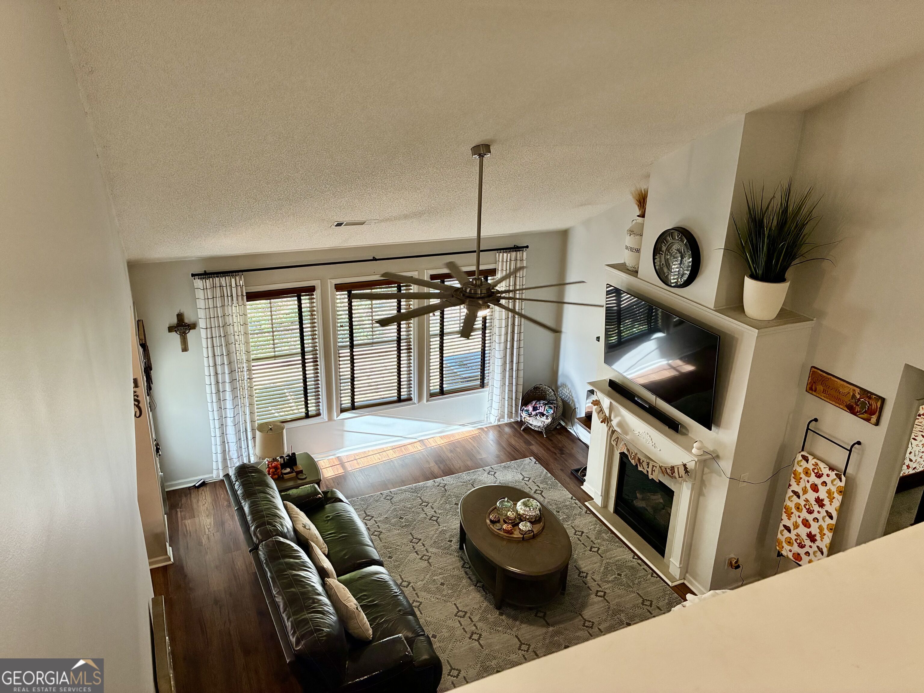 3865 Pine Village Place Property Photo 9