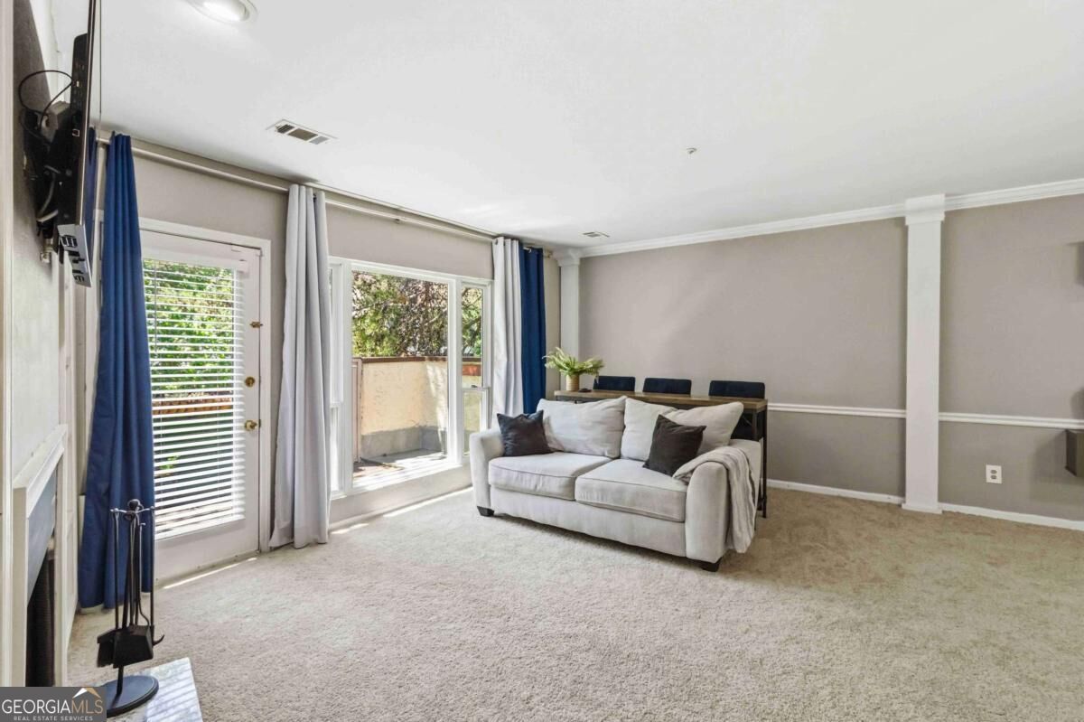 485 Sherman Way Property Photo 8