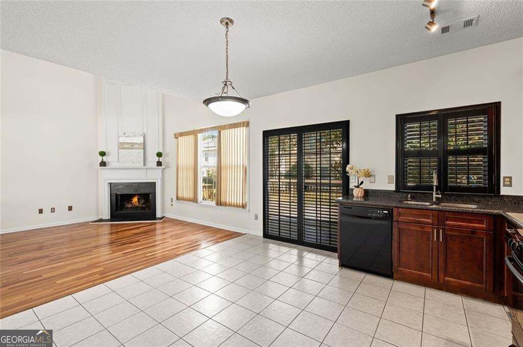30 Devonshire Court Property Photo 15