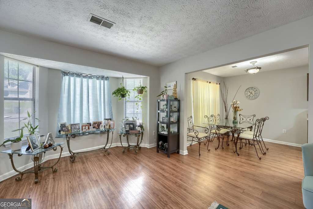 6702 Lakewood Drive Property Photo 7