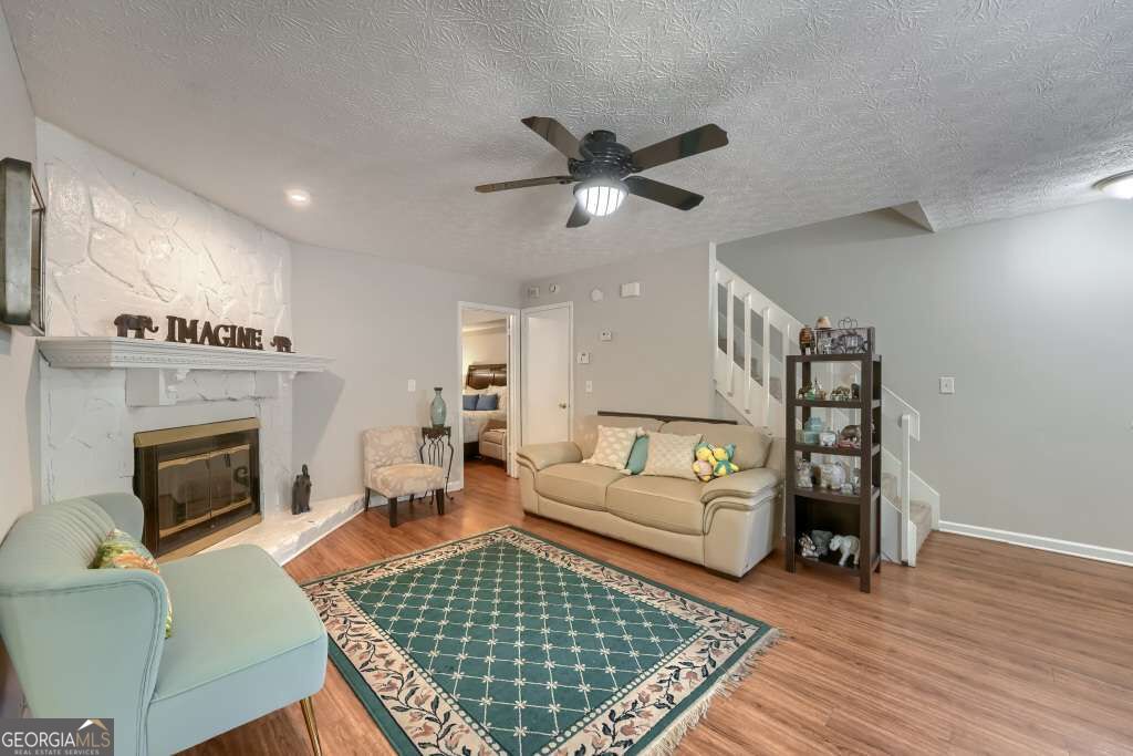 6702 Lakewood Drive Property Photo 9