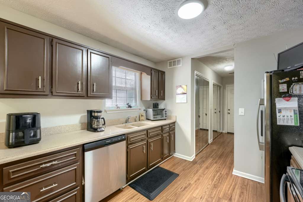 6702 Lakewood Drive Property Photo 13
