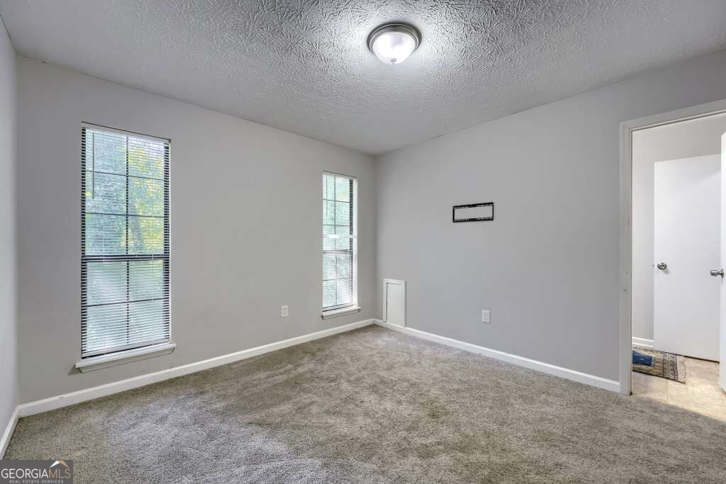 6702 Lakewood Drive Property Photo 24
