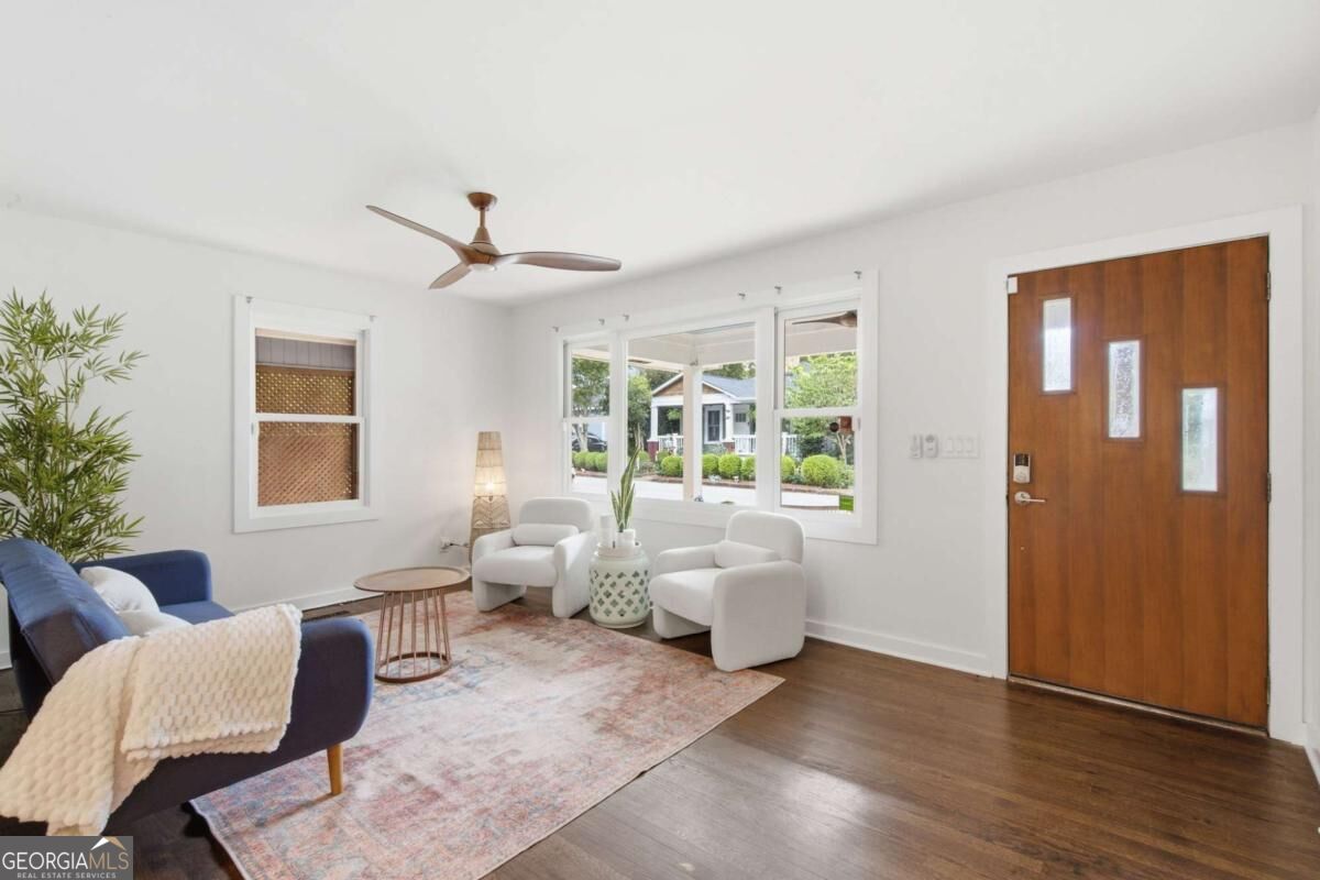 2744 Craigie Avenue Property Photo 4