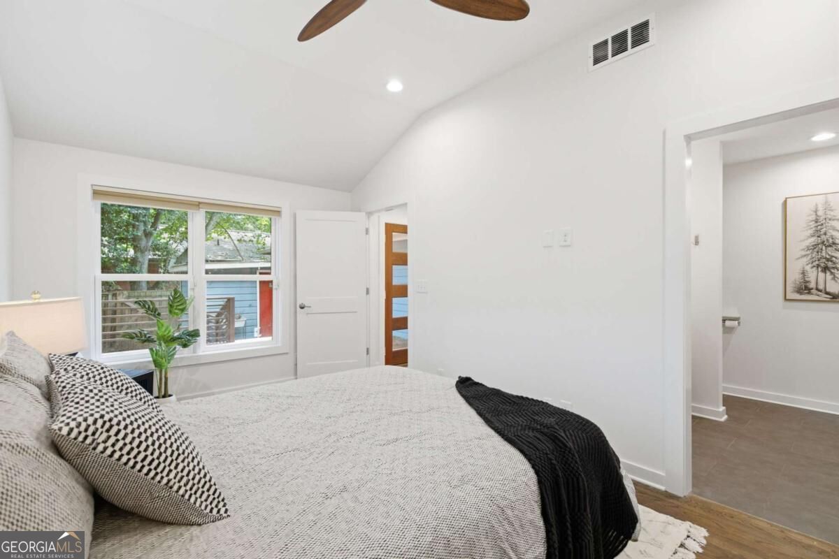 2744 Craigie Avenue Property Photo 19