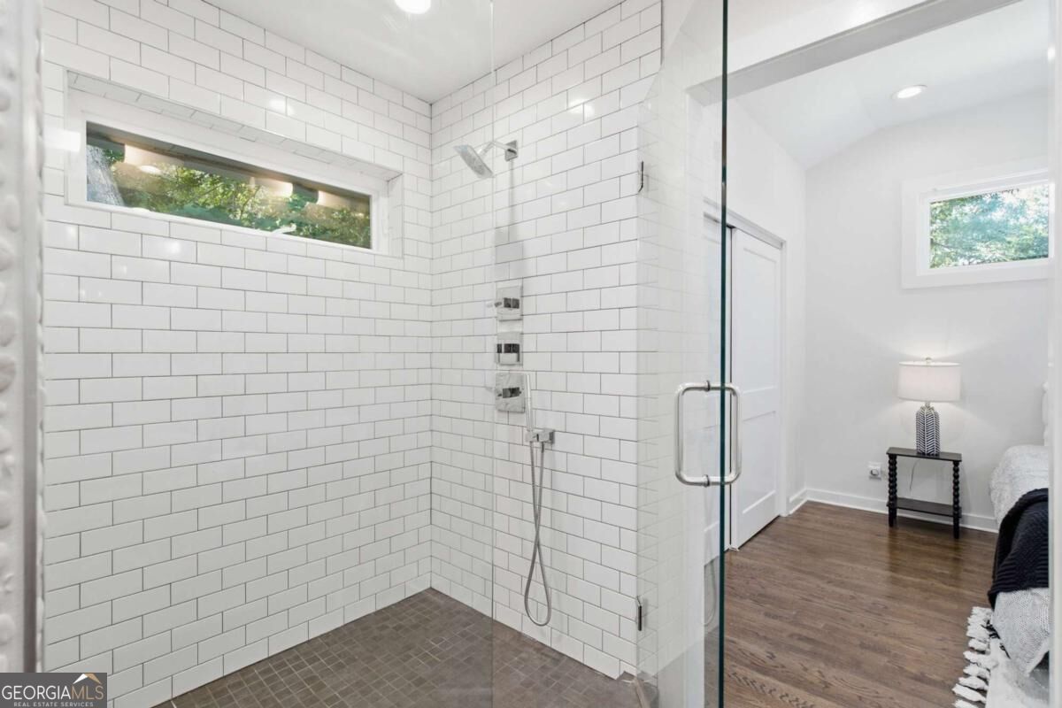 2744 Craigie Avenue Property Photo 22