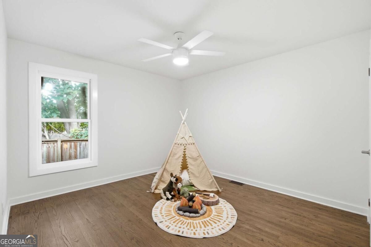 2744 Craigie Avenue Property Photo 24