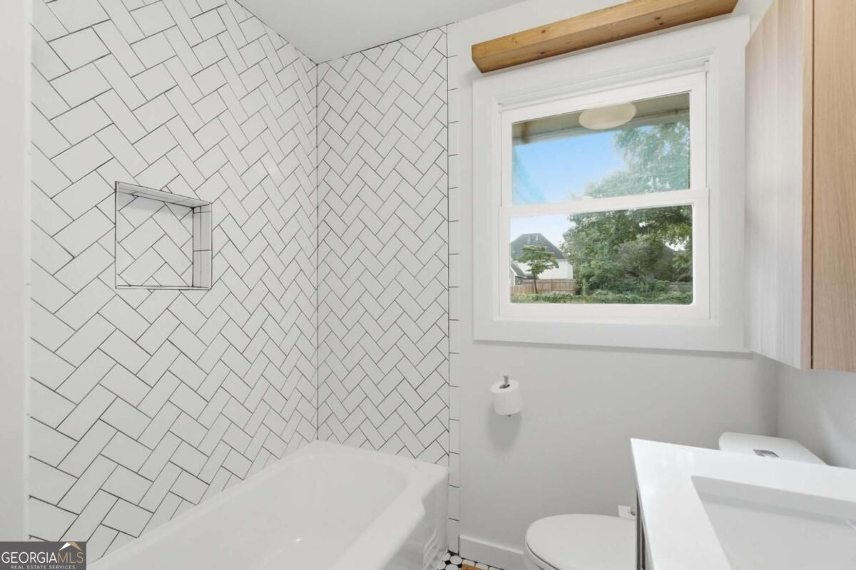 2744 Craigie Avenue Property Photo 29