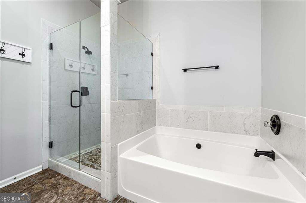 352 Suwanee Avenue Property Photo 17