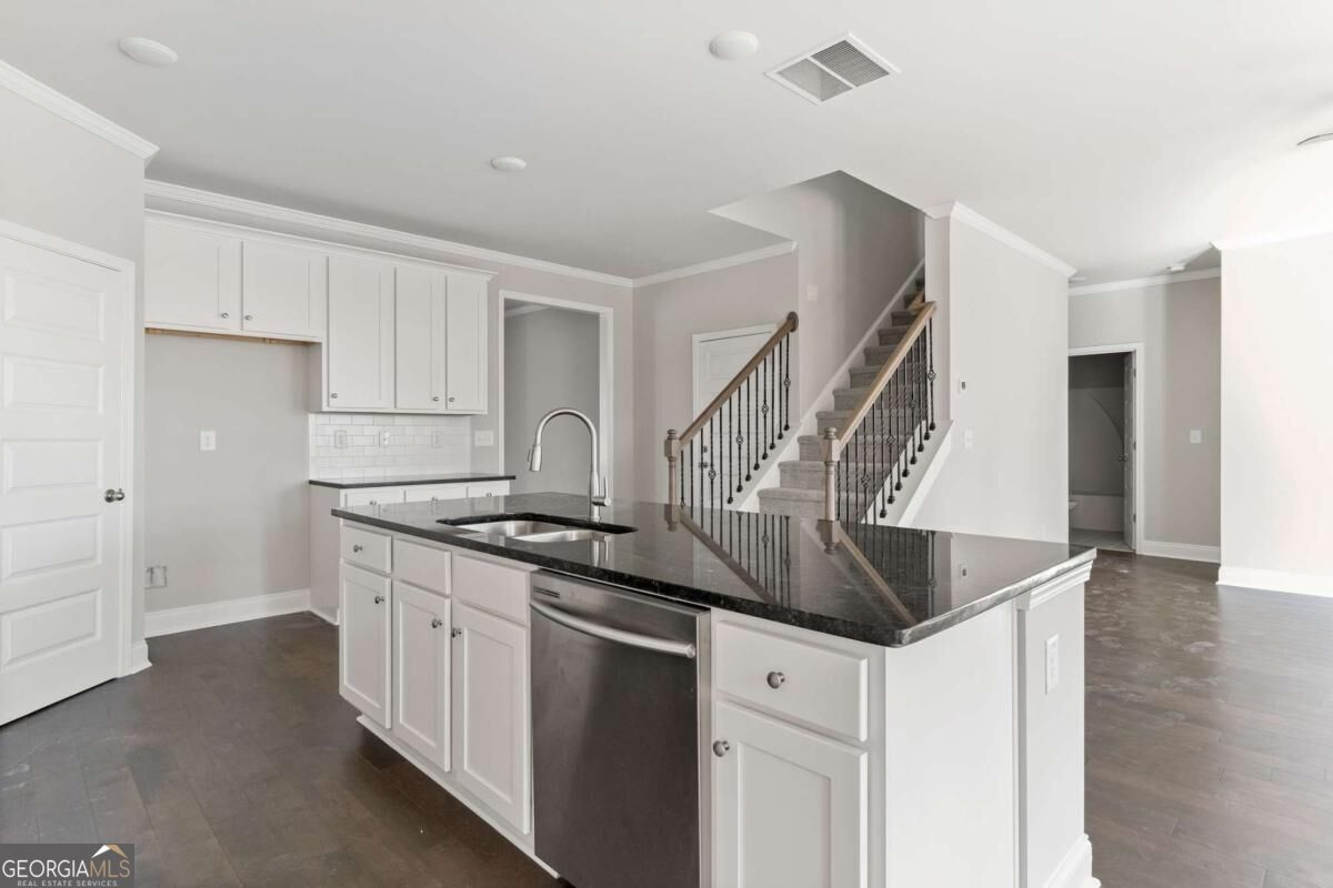 2051 Orchid Lane Property Photo 12