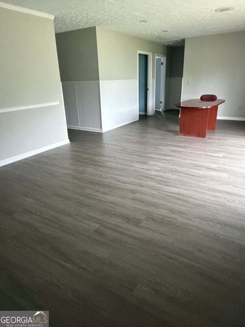 700 Breedlove Drive # D Property Photo 8