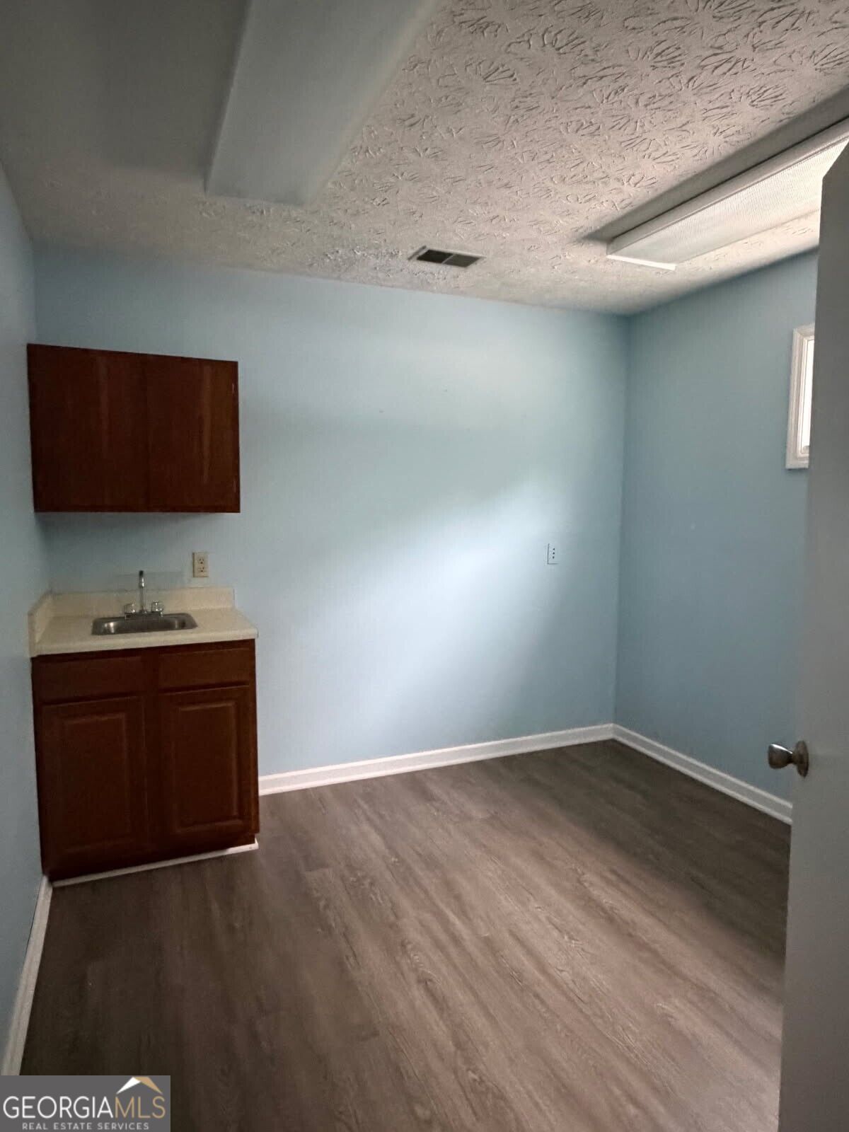 700 Breedlove Drive # D Property Photo 12