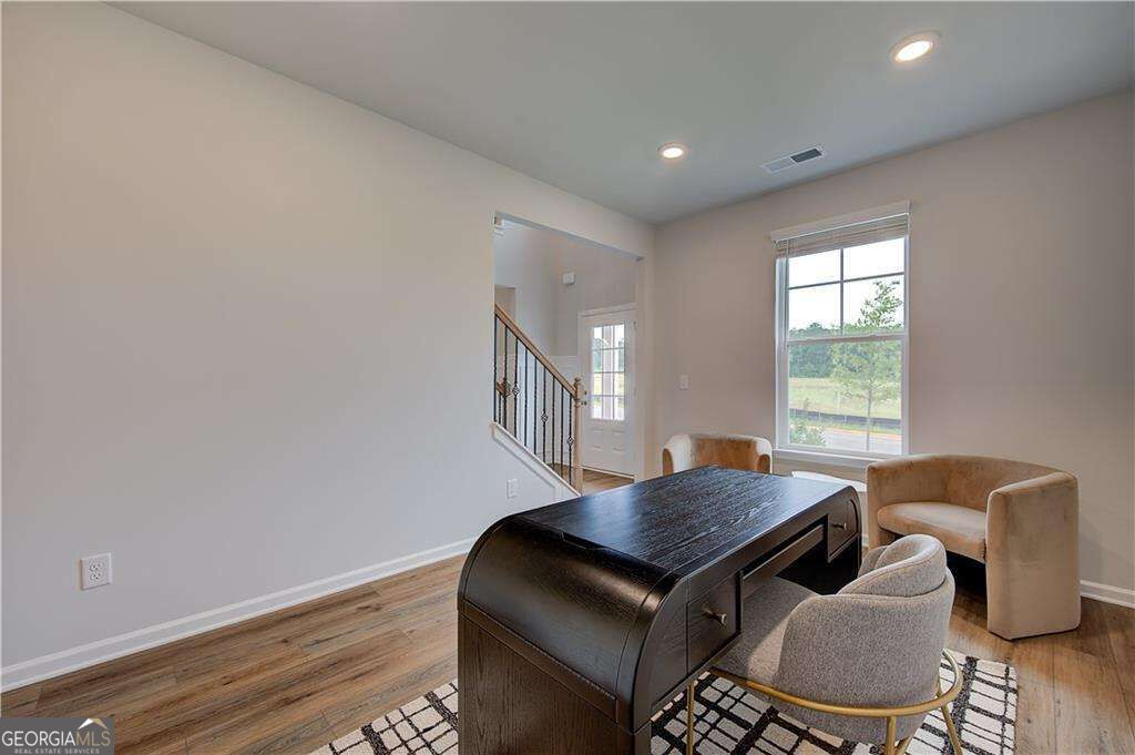 188 Compass Road Property Photo 6