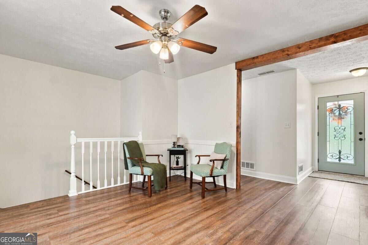 408 White Way Property Photo 17