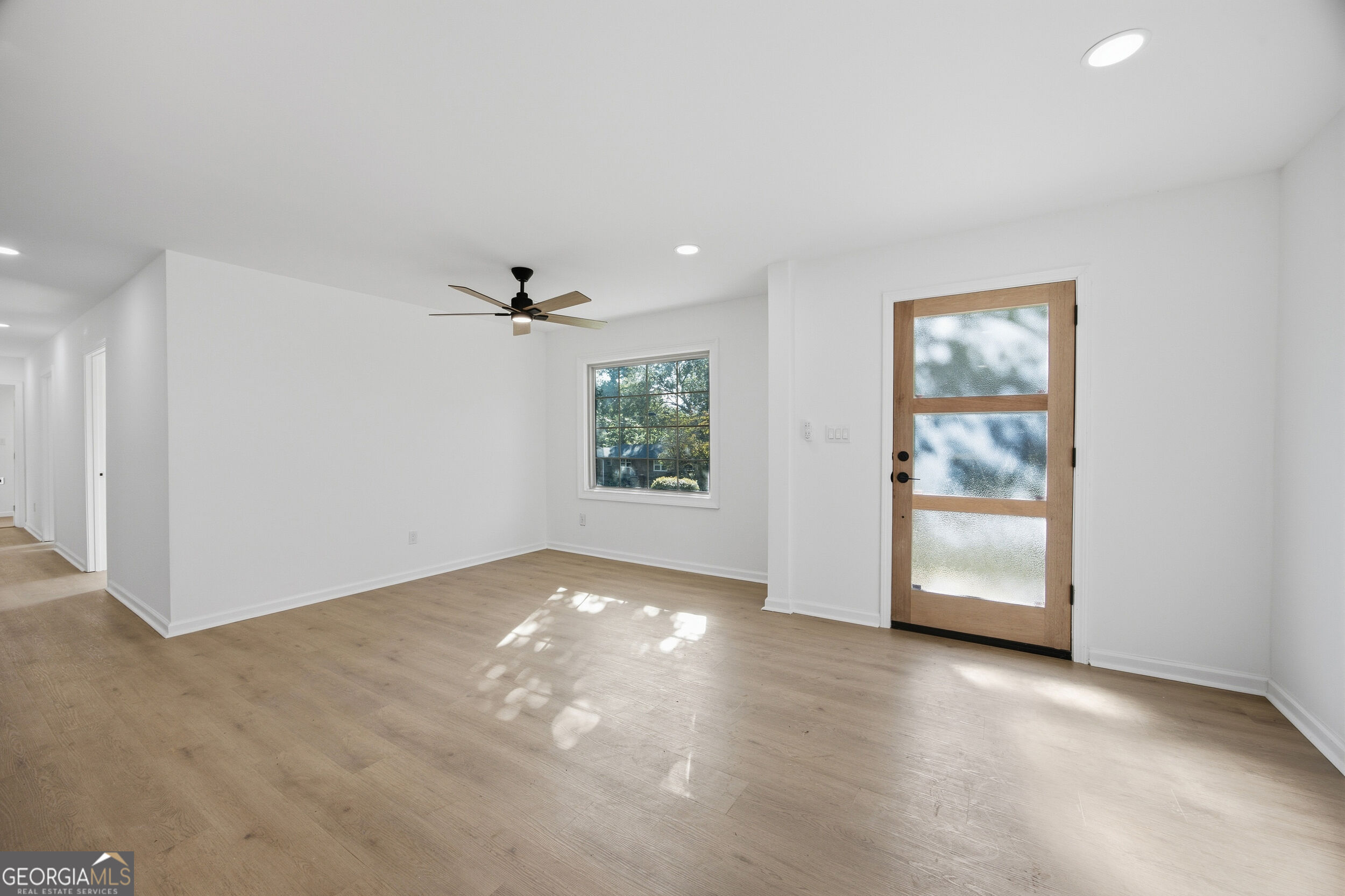 2184 Browns Mill Road Se Property Photo 8