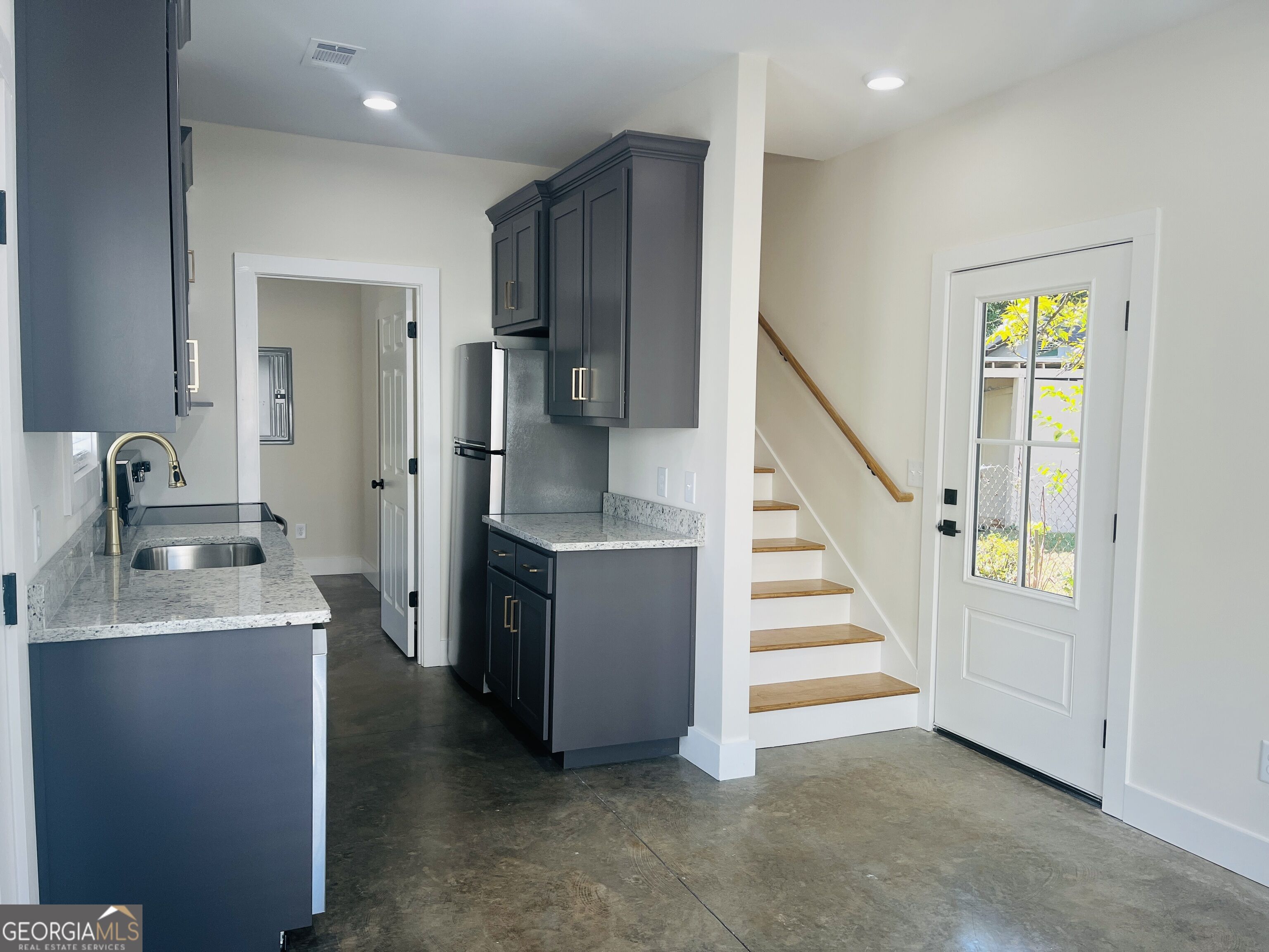 203c Cherry Street Property Photo 4