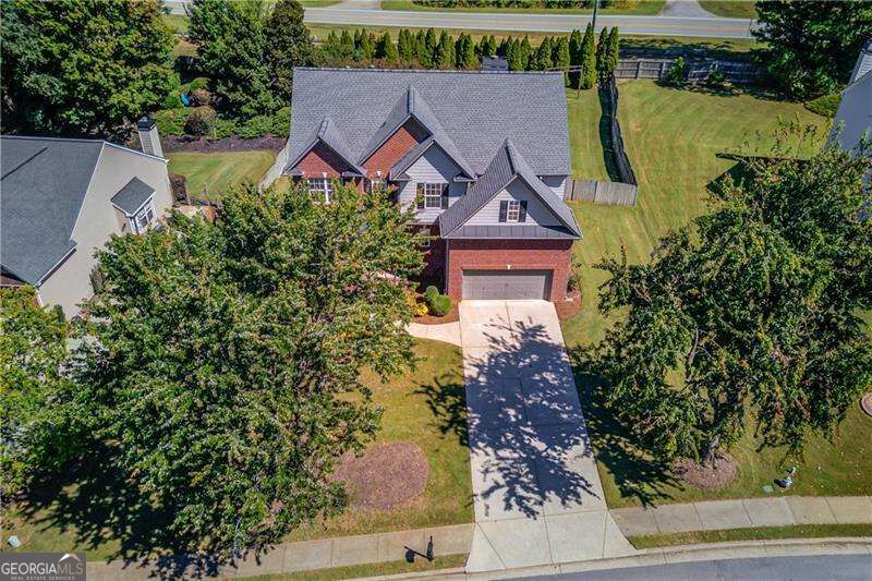 3671 Devenwood Way Property Photo 2