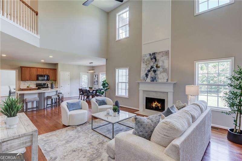 3671 Devenwood Way Property Photo 13