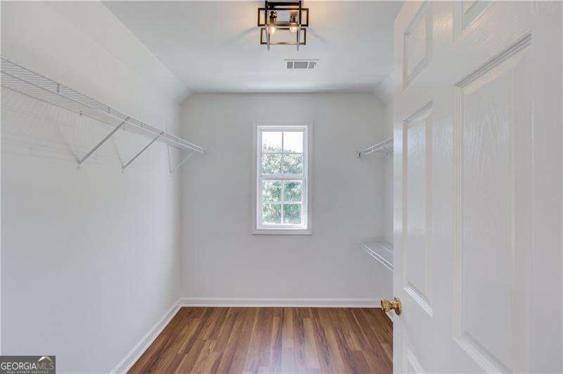 3671 Devenwood Way Property Photo 32