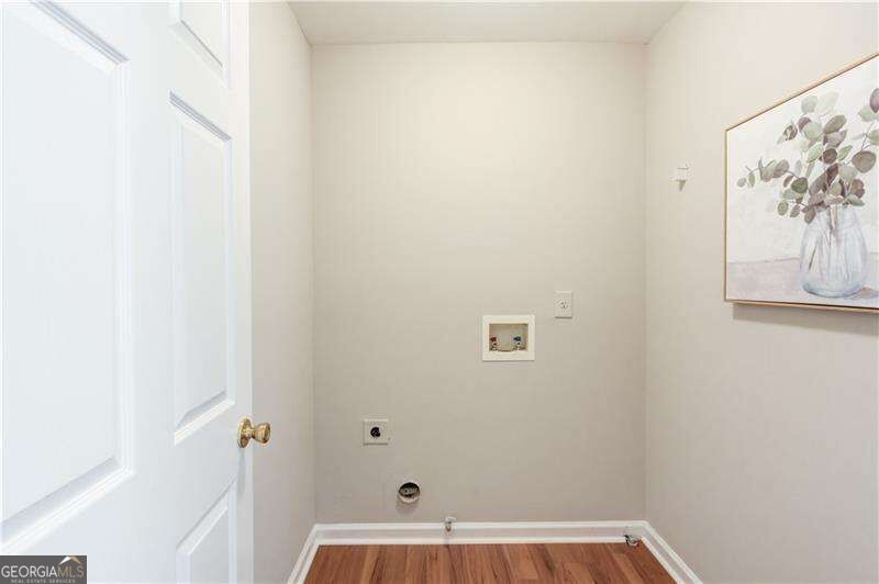 3671 Devenwood Way Property Photo 38