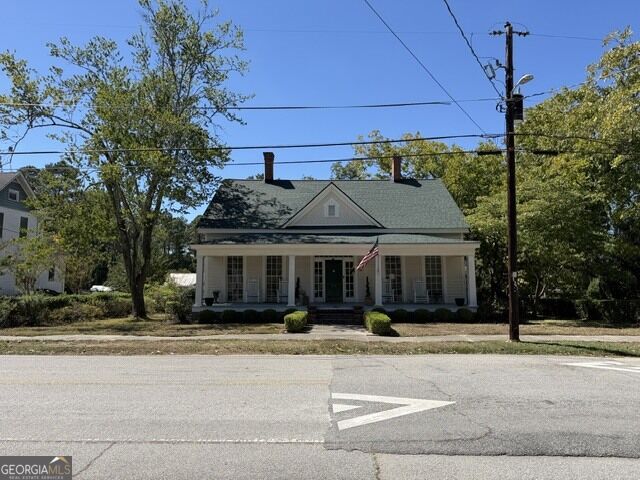209 Lee Street Property Photo 1