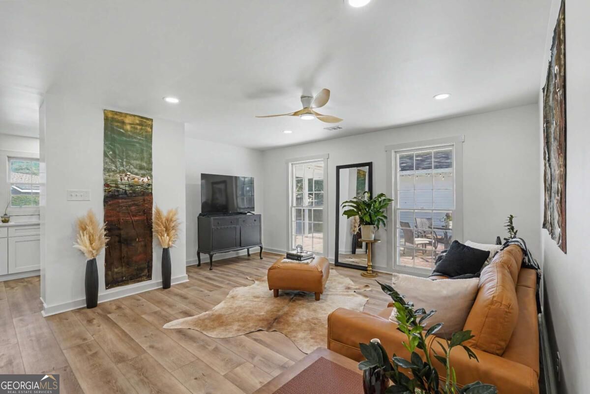 503 Early Street Property Photo 11