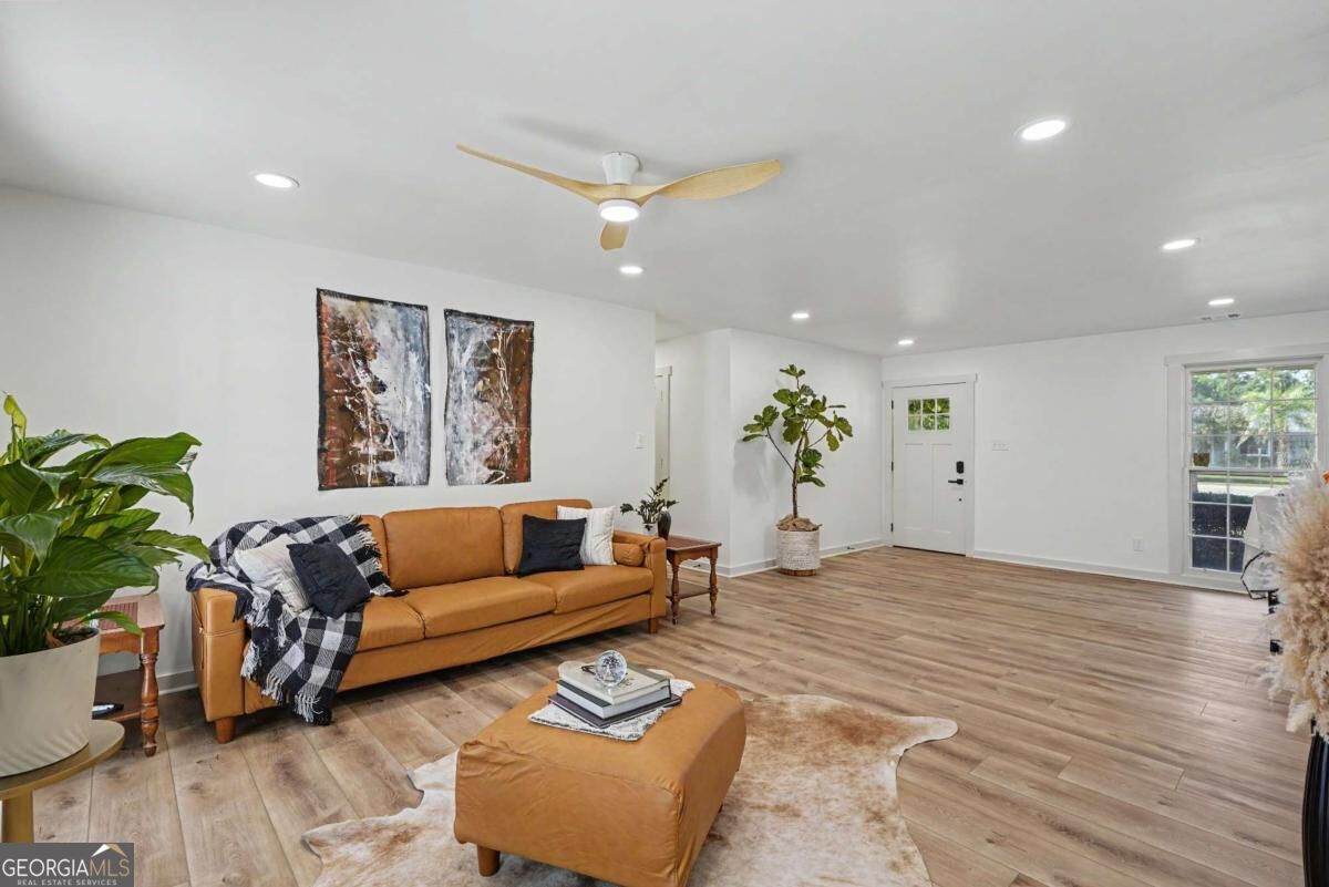 503 Early Street Property Photo 12