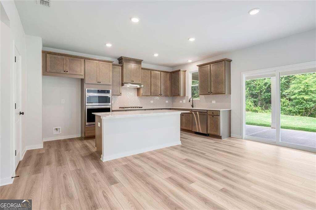 416 Amberleaf Cove Property Photo 5