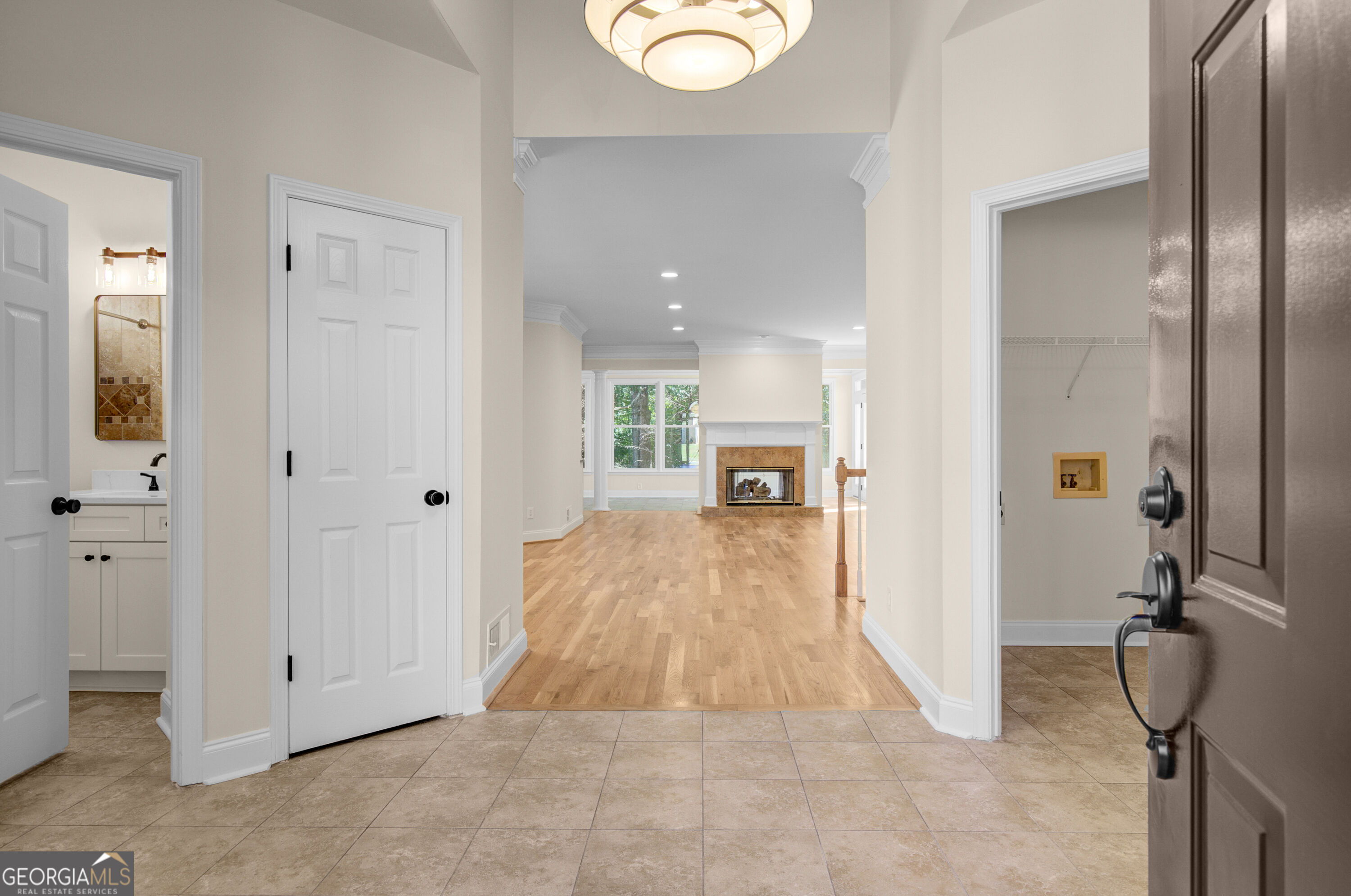 121 Augusta Drive Property Photo 5