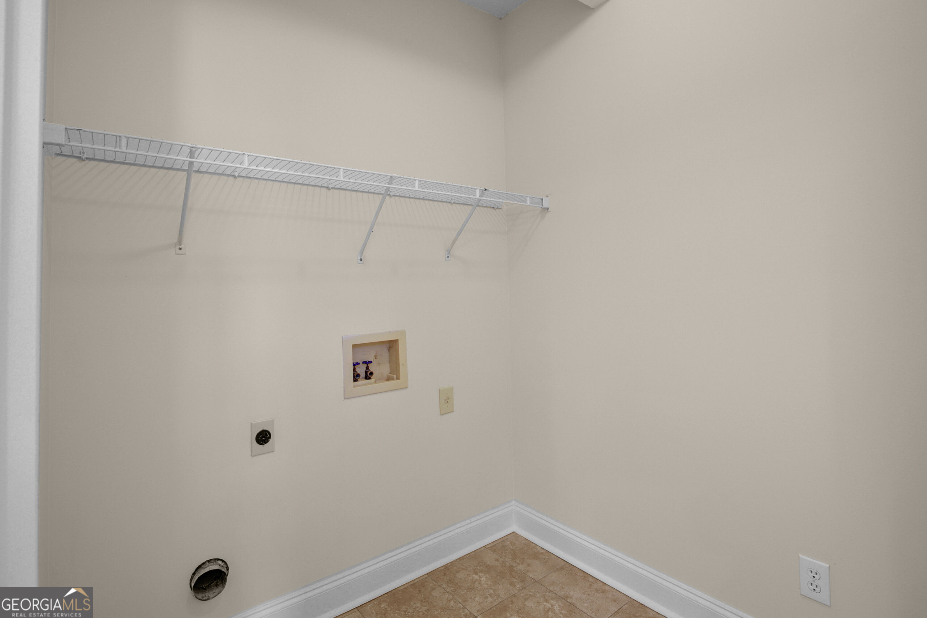 121 Augusta Drive Property Photo 23