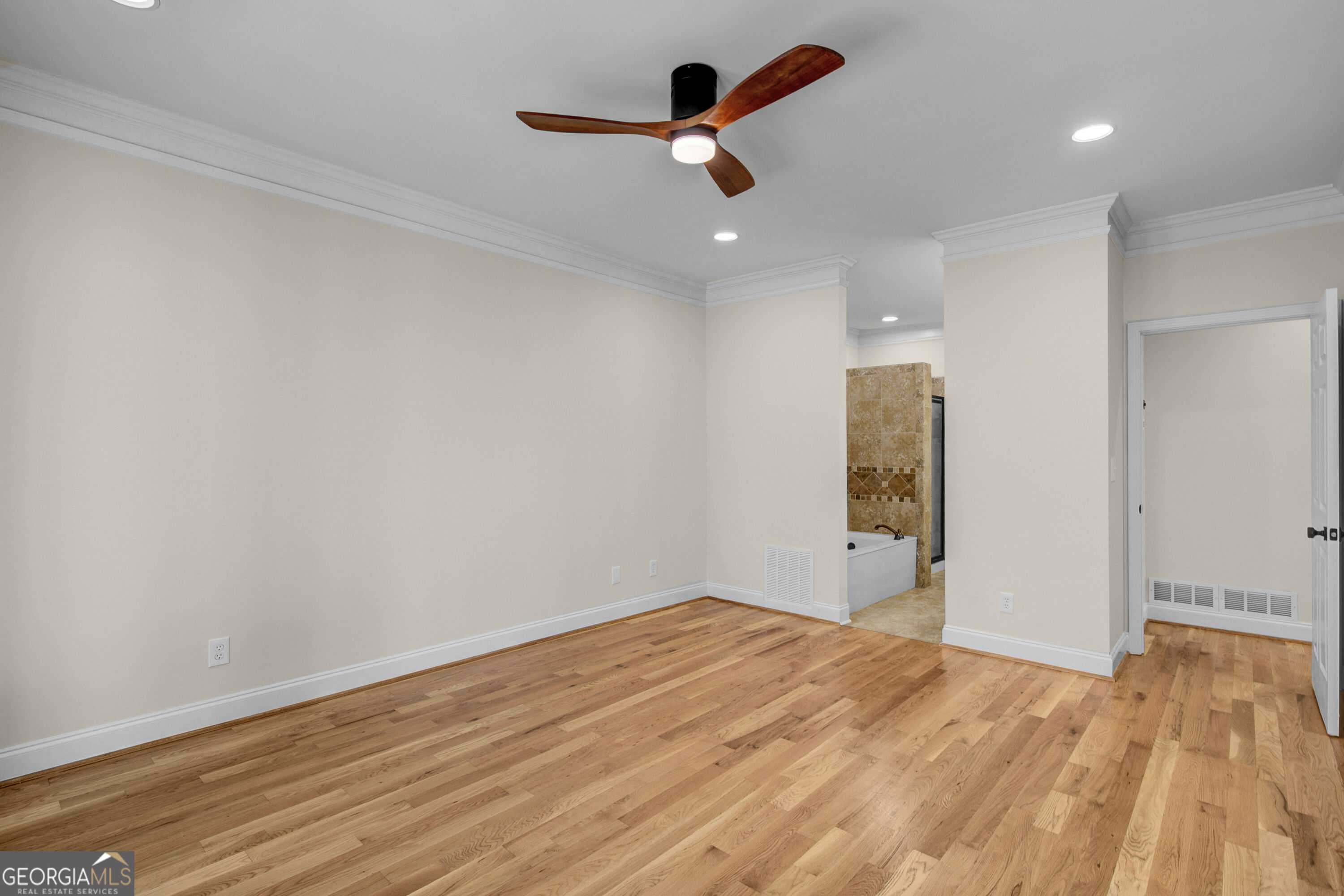 121 Augusta Drive Property Photo 41