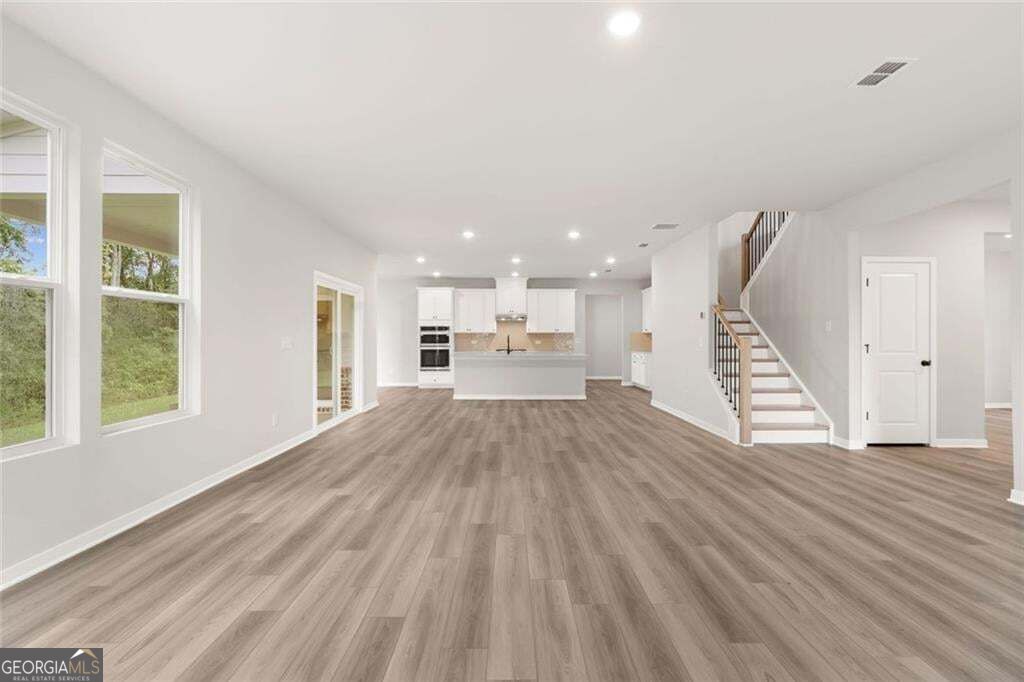405 Amberleaf Cove Property Photo 5