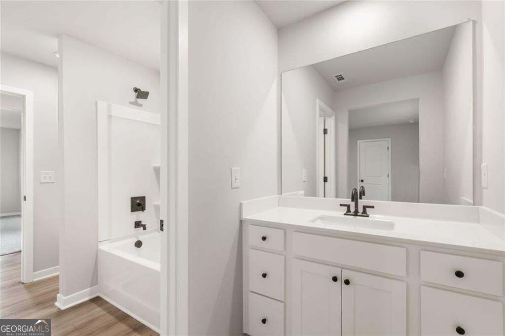 405 Amberleaf Cove Property Photo 17