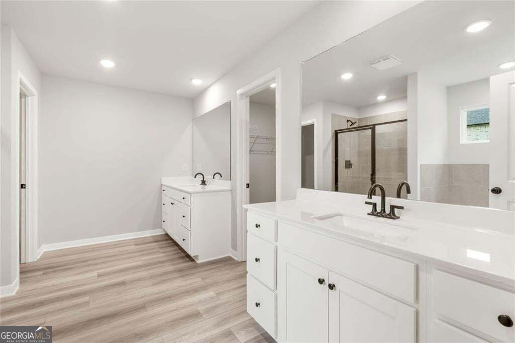 405 Amberleaf Cove Property Photo 18