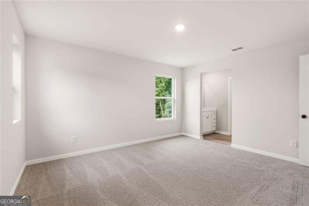 405 Amberleaf Cove Property Photo 19